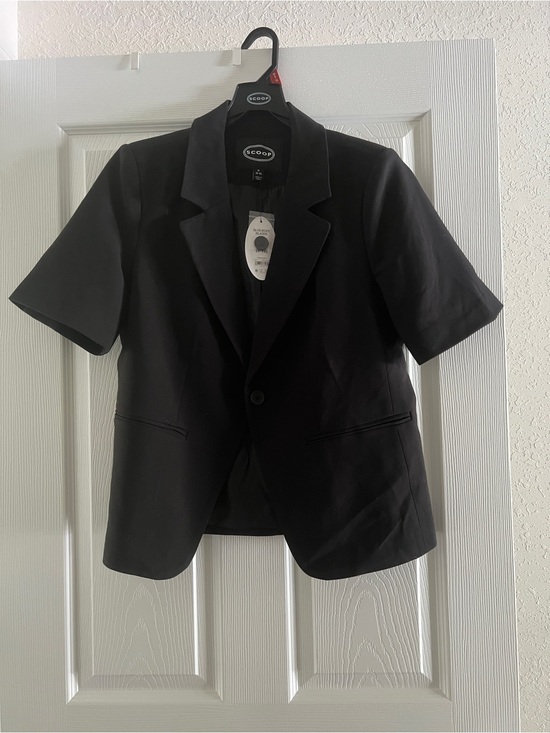 Scoop Jackets & Blazers - Black Short-Sleeve Satin line Women's Blazer M Nicely Made